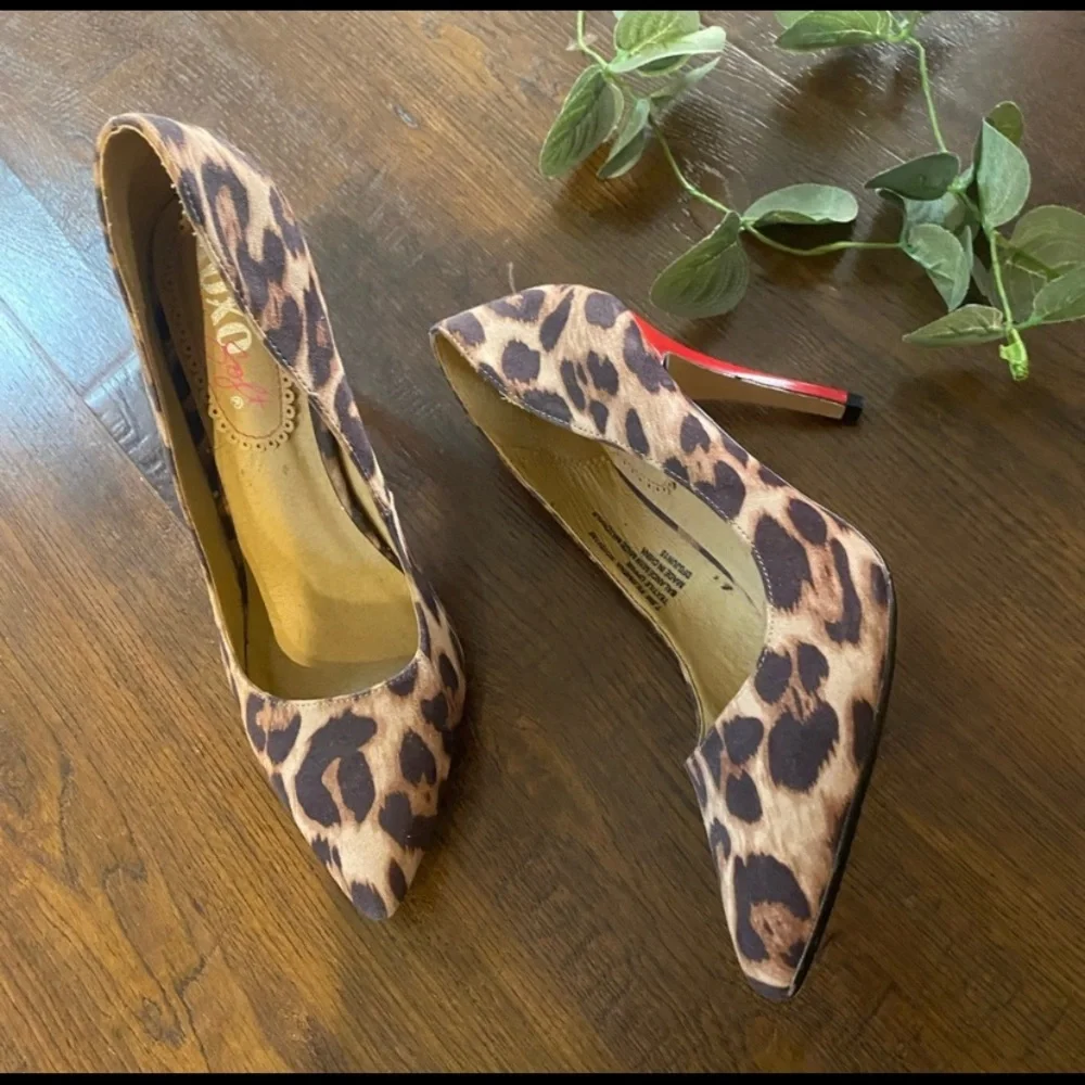 Leopard shoes - Picture 1 of 2